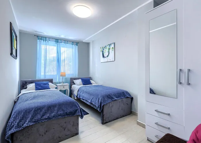 Canaria 1 By Interhome * Pula