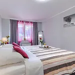 Canaria 1 By Interhome *