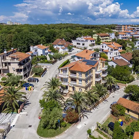 Canaria 1 By Interhome