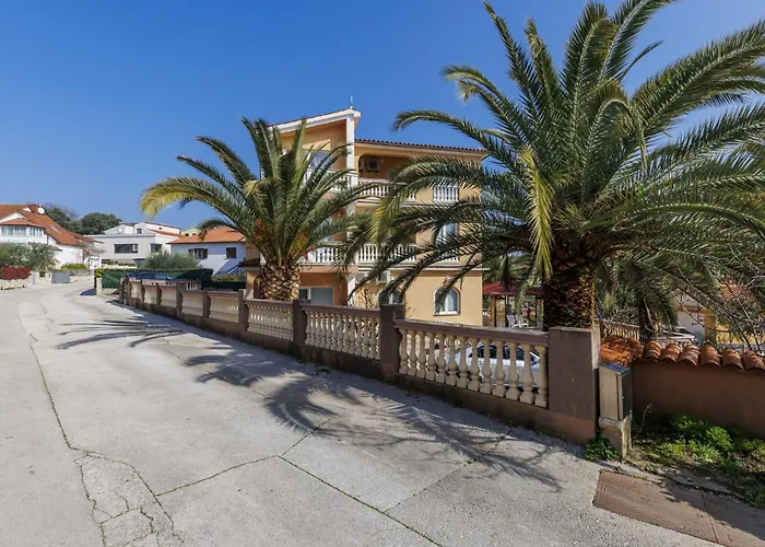 Canaria 1 By Interhome *