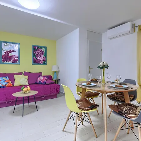 Apartman Canaria 1 By Interhome Pula