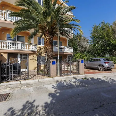 Canaria 1 By Interhome Apartman Pula