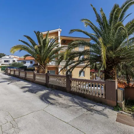 Canaria 1 By Interhome *